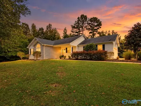 11 Woodland Rd, Boaz, AL 35956