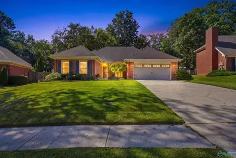 2406 Johnstone Cir, Huntsville, AL 35803