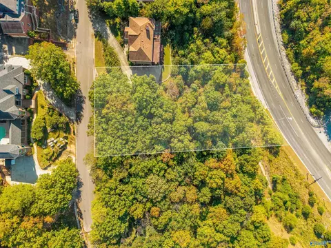 7724 Donegal Dr, Huntsville, AL 35802