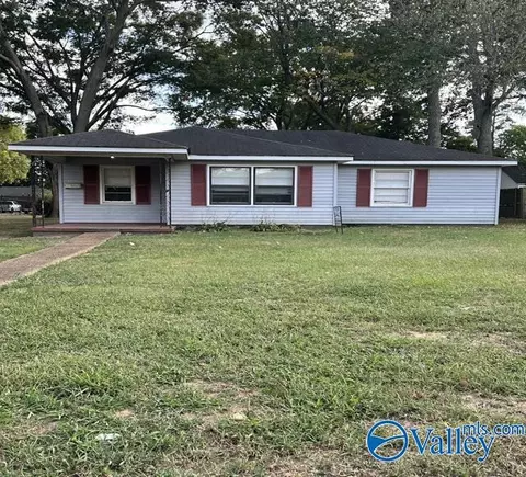 1415 Locust St, Decatur, AL 35601