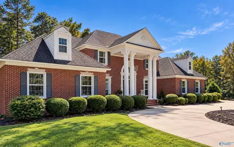 4715 Rockwood Dr, Decatur, AL 35603