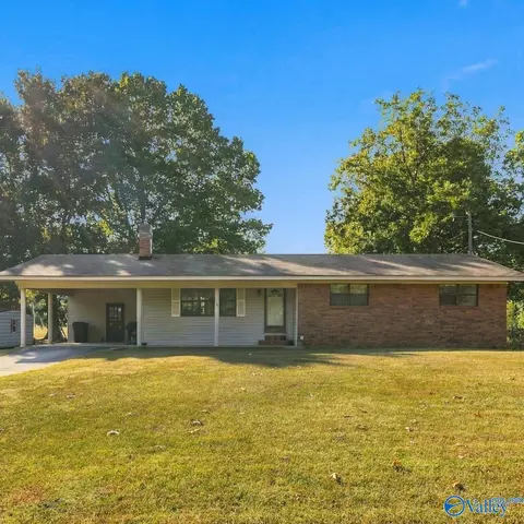 1015 Smokey Rd, Cherokee, AL 35616