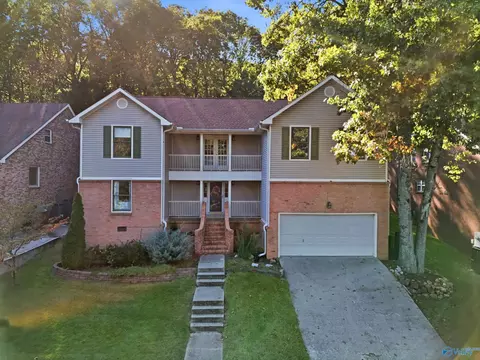 10114 Skylark Dr, Huntsville, AL 35803