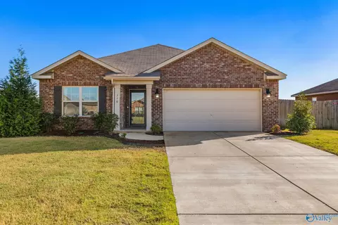 110 Sage Ct, Hazel Green, AL 35750