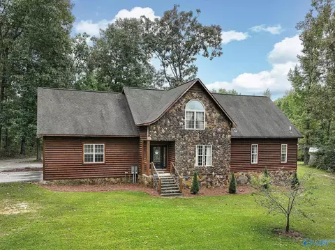 146 Hidden Lakes Dr, Boaz, AL 35957