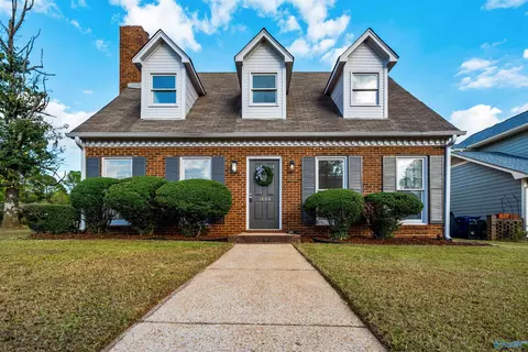 1804 Hollytree Dr, Huntsville, AL 35806