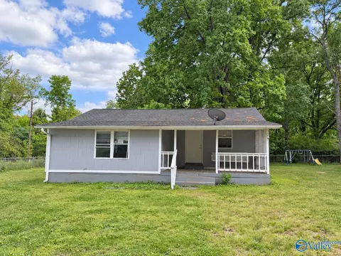 104 A Smith Rd, Huntsville, AL 35811