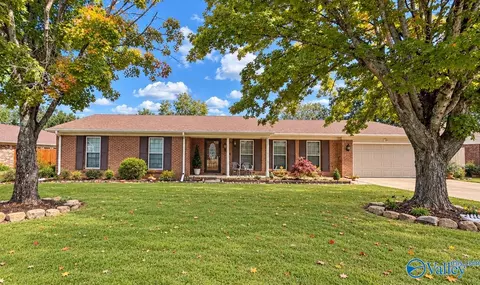 1304 Cantwell Ave, Decatur, AL 35601