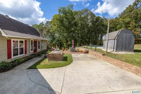 Exterior - 672 Kemp Rd, Hamilton, AL 35570 photo 5 of 11