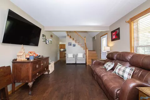 Entry Way - 672 Kemp Rd, Hamilton, AL 35570 photo 2 of 6