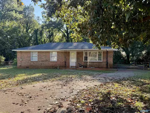 2616 Gamma Cir, Huntsville, AL 35810