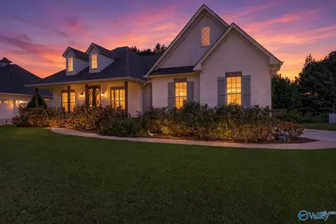 299 Kayla Cir, Boaz, AL 35957