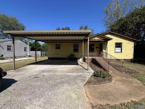 1403 Oakwood Ave, Huntsville, AL 35811