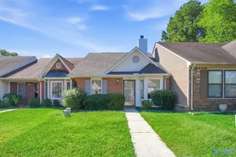 453 Autumnwood Dr, Decatur, AL 35601