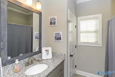 Bath - 2104 Queenston Loop, Decatur, AL 35603 photo 5 of 6