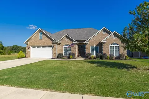 Exterior - 2104 Queenston Loop, Decatur, AL 35603 photo 8 of 8