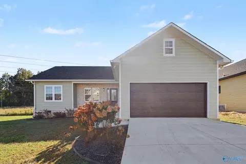 100 Bonny Brook Ln, Albertville, AL 35950
