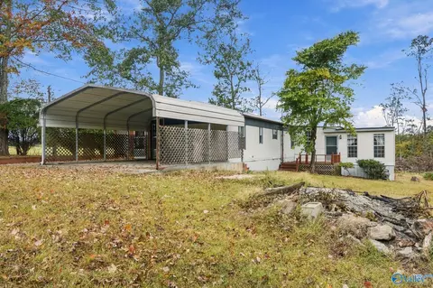 7162 County Road 17, Woodville, AL 35776