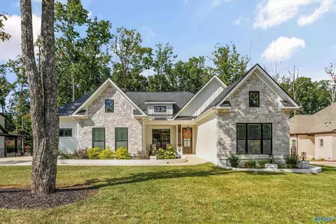 56 Trail Loop Rd, Huntsville, AL 35803