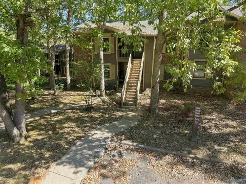 2067 Woodlawn Dr #2067, Huntsville, AL 35802