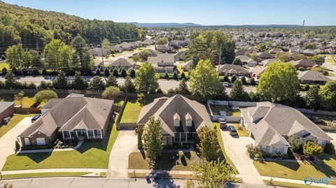 2215 Towne Park Dr, Huntsville, AL 35803