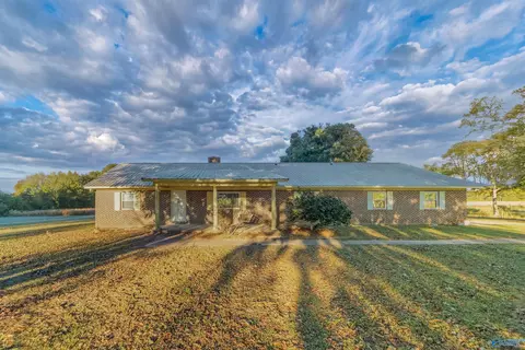 2598 Troy Rd, Hokes Bluff, AL 35903