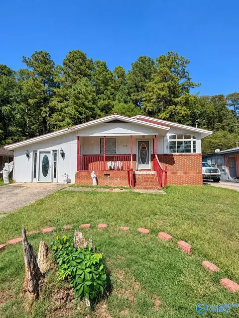 1118 Mountainbrook Dr, Gadsden, AL 35901