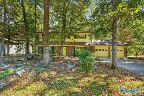 708 Bluewood Dr, Huntsville, AL 35802