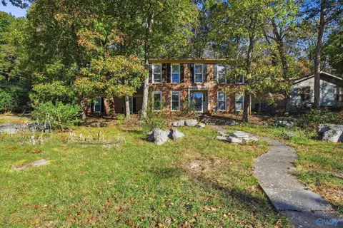 712 Bluewood Dr, Huntsville, AL 35802