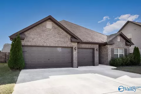 204 Iron Cir, Meridianville, AL 35759