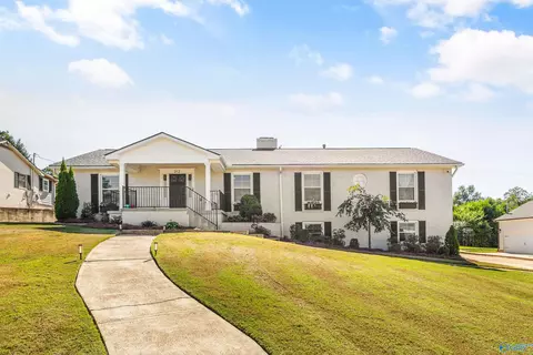 212 Longwood Dr, Huntsville, AL 35801