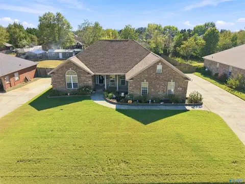 115 Misty Morn Ln, Huntsville, AL 35811