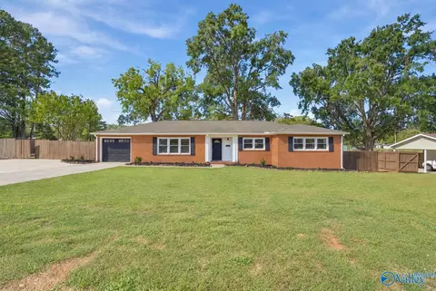 1727 Pennylane, Decatur, AL 35601