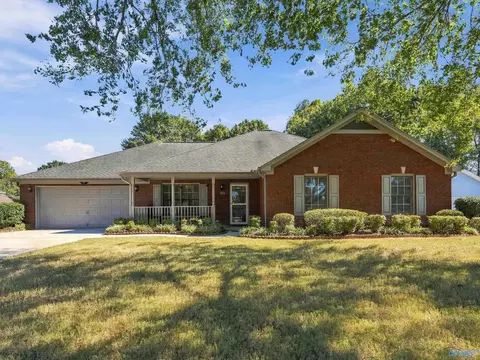 218 Amber Ln, Harvest, AL 35749