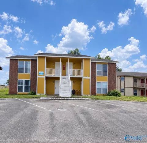 2214 Jonathan Dr, Huntsville, AL 35810