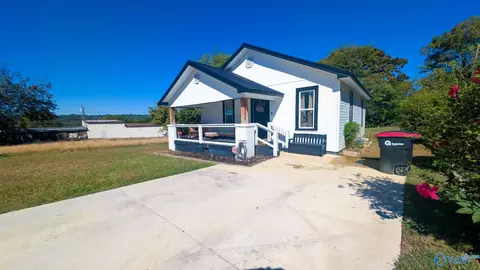 106 Maitre St, Gadsden, AL 35904