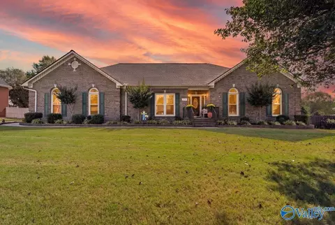 108 Hidden Creek Dr, Huntsville, AL 35806