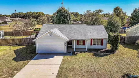 128 Otter Trl, Huntsville, AL 35824