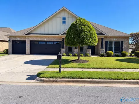 95 Nutcracker Ln, Huntsville, AL 35824