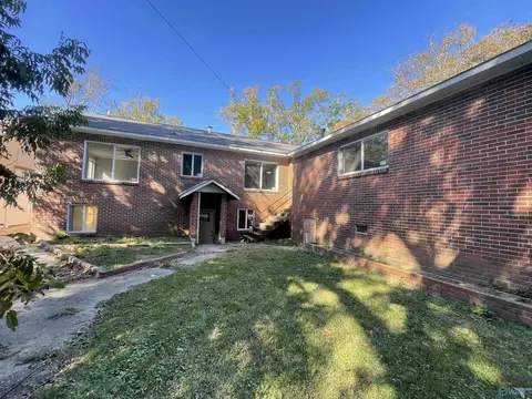 212 S 8th St, Gadsden, AL 35903