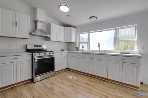 24487 Wagon Trl, Athens, AL 35613
