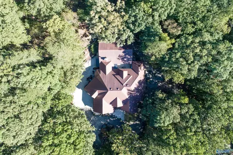 2626 Lancelot Dr, Huntsville, AL 35803