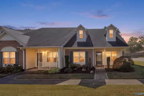 726 Hobbs Rd, Huntsville, AL 35803