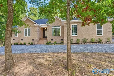 107 Cascade Crk, Somerville, AL 35670