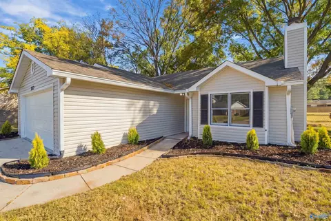 1027 SE Kinsey Dr, Huntsville, AL 35803