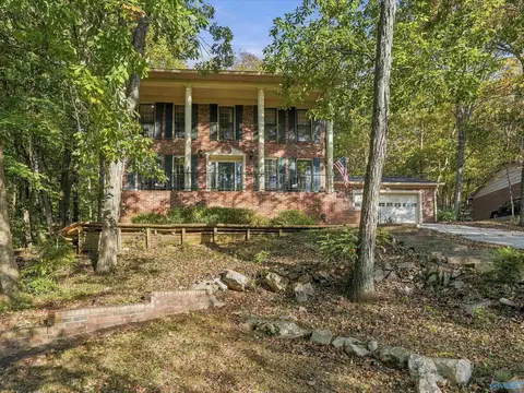 7805 SE Smoke Rise Rd, Huntsville, AL 35802
