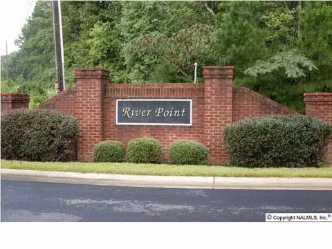 110 River Point Rd, Rainbow City, AL 35906