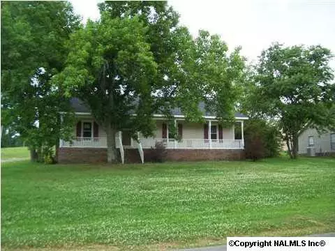 4 Mountain Brook Dr, Trinity, AL 35673 photo 1