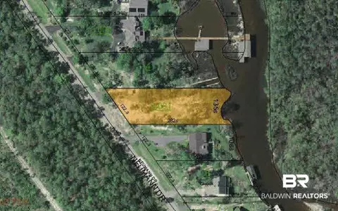 9488 Neumann Dr, Elberta, AL 36530 photo 1