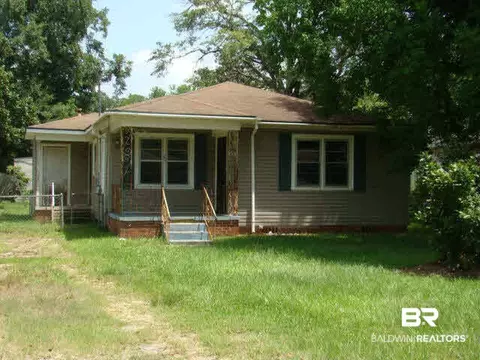 70 Eighth Ave, Chickasaw, AL 36611 photo 1